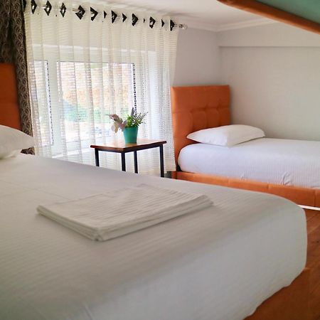 Crown Deluxe Apartments Sarandë Esterno foto