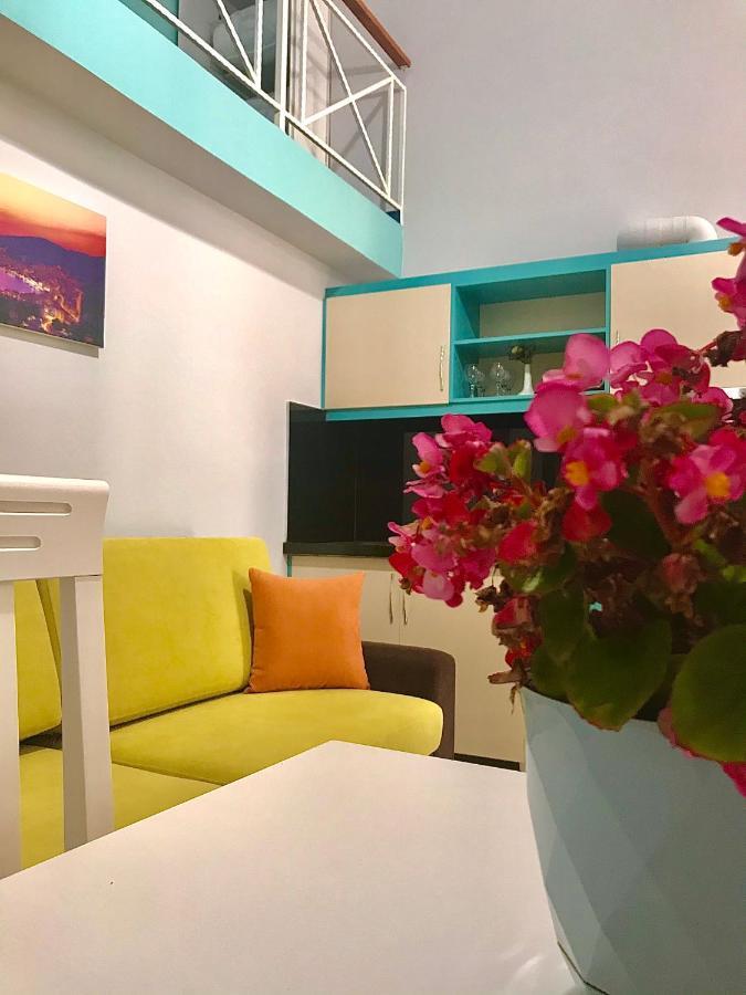 Crown Deluxe Apartments Sarandë Esterno foto