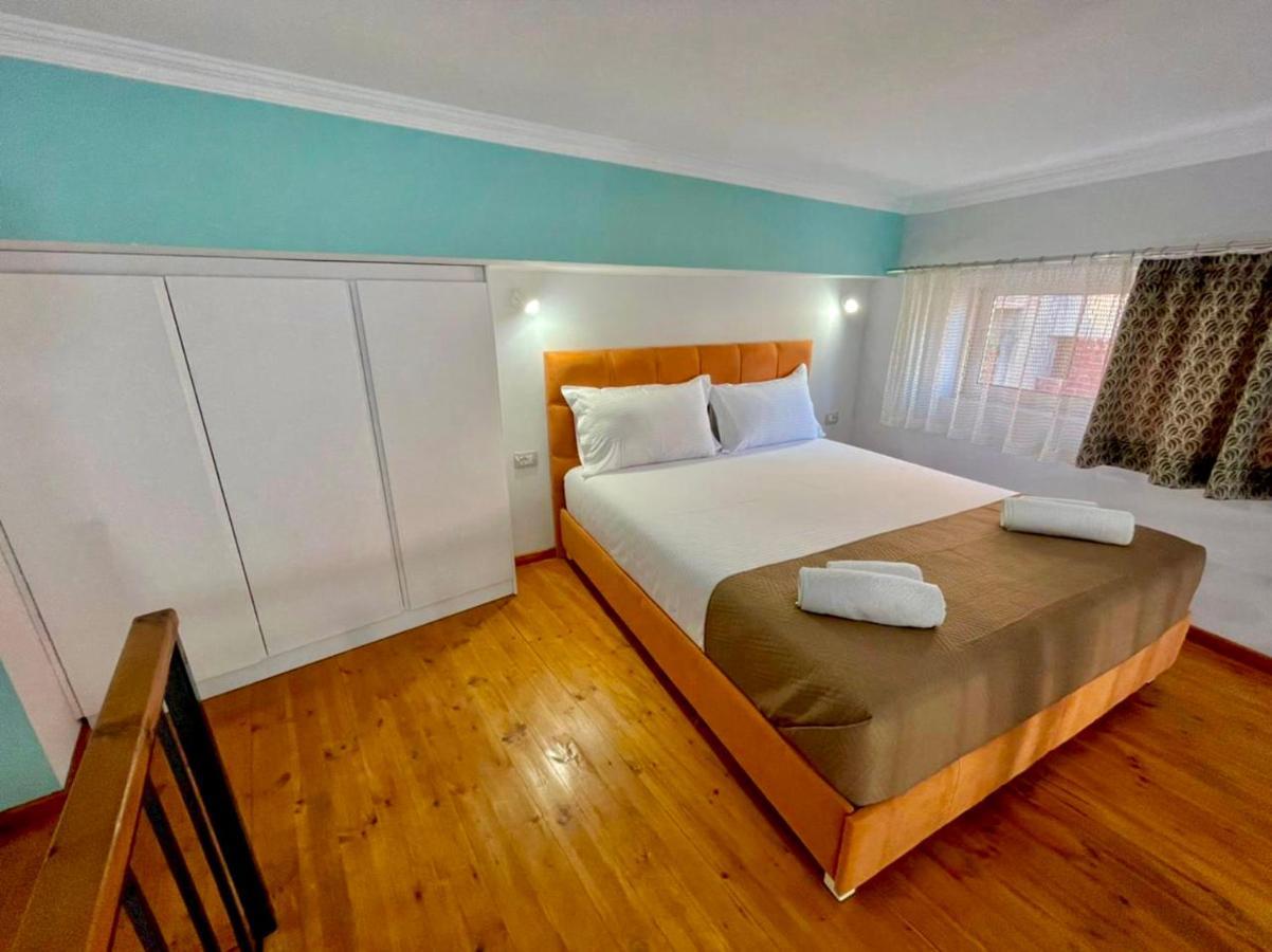 Crown Deluxe Apartments Sarandë Esterno foto