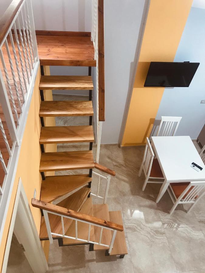 Crown Deluxe Apartments Sarandë Esterno foto