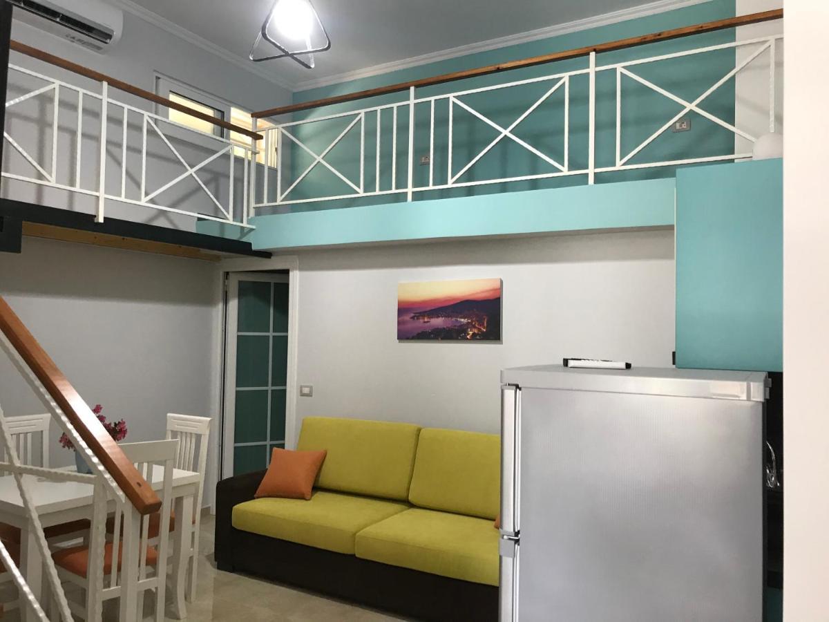 Crown Deluxe Apartments Sarandë Esterno foto
