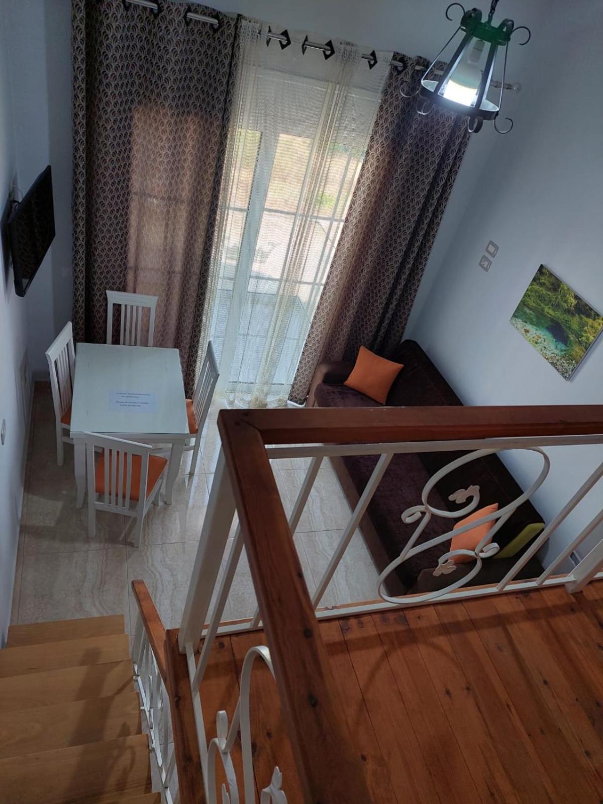 Crown Deluxe Apartments Sarandë Esterno foto