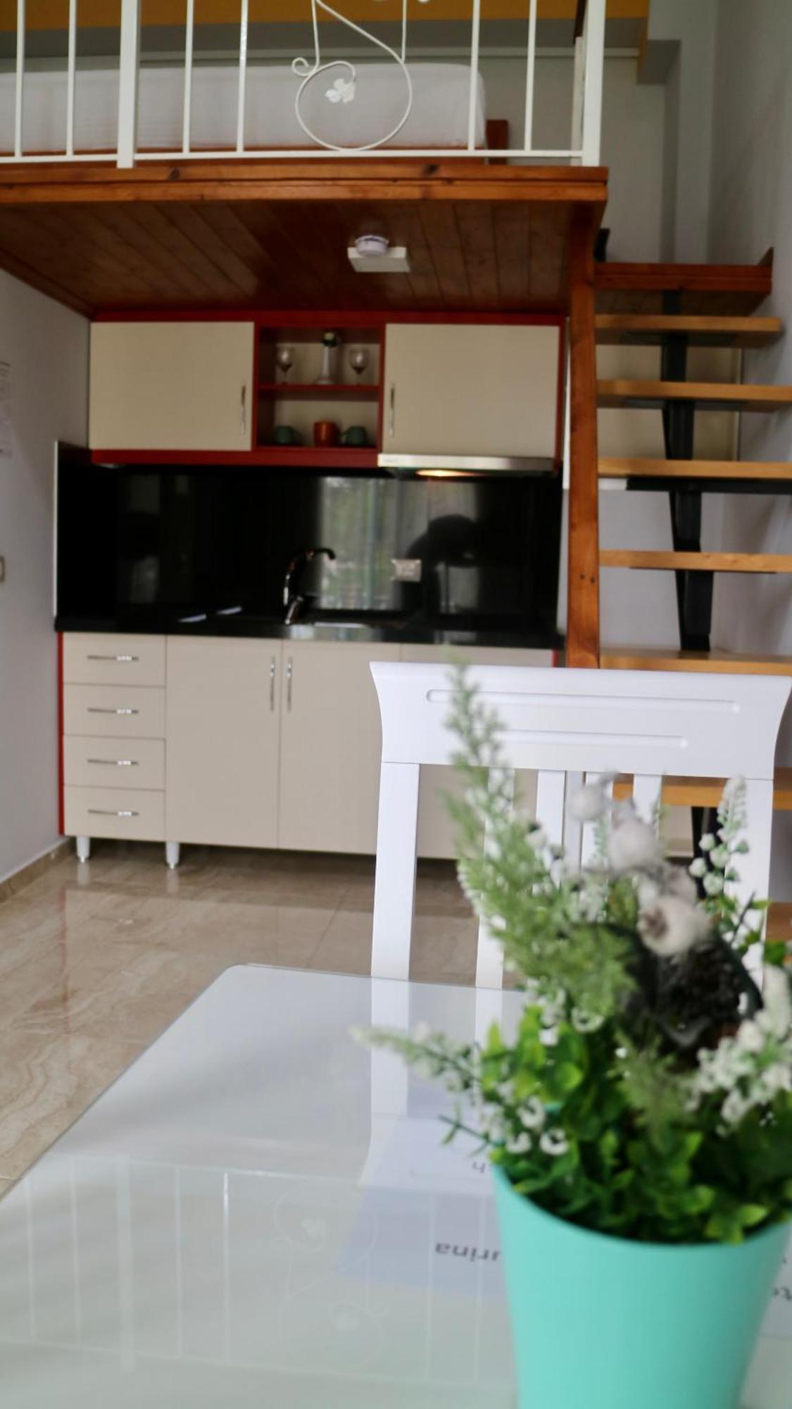 Crown Deluxe Apartments Sarandë Esterno foto
