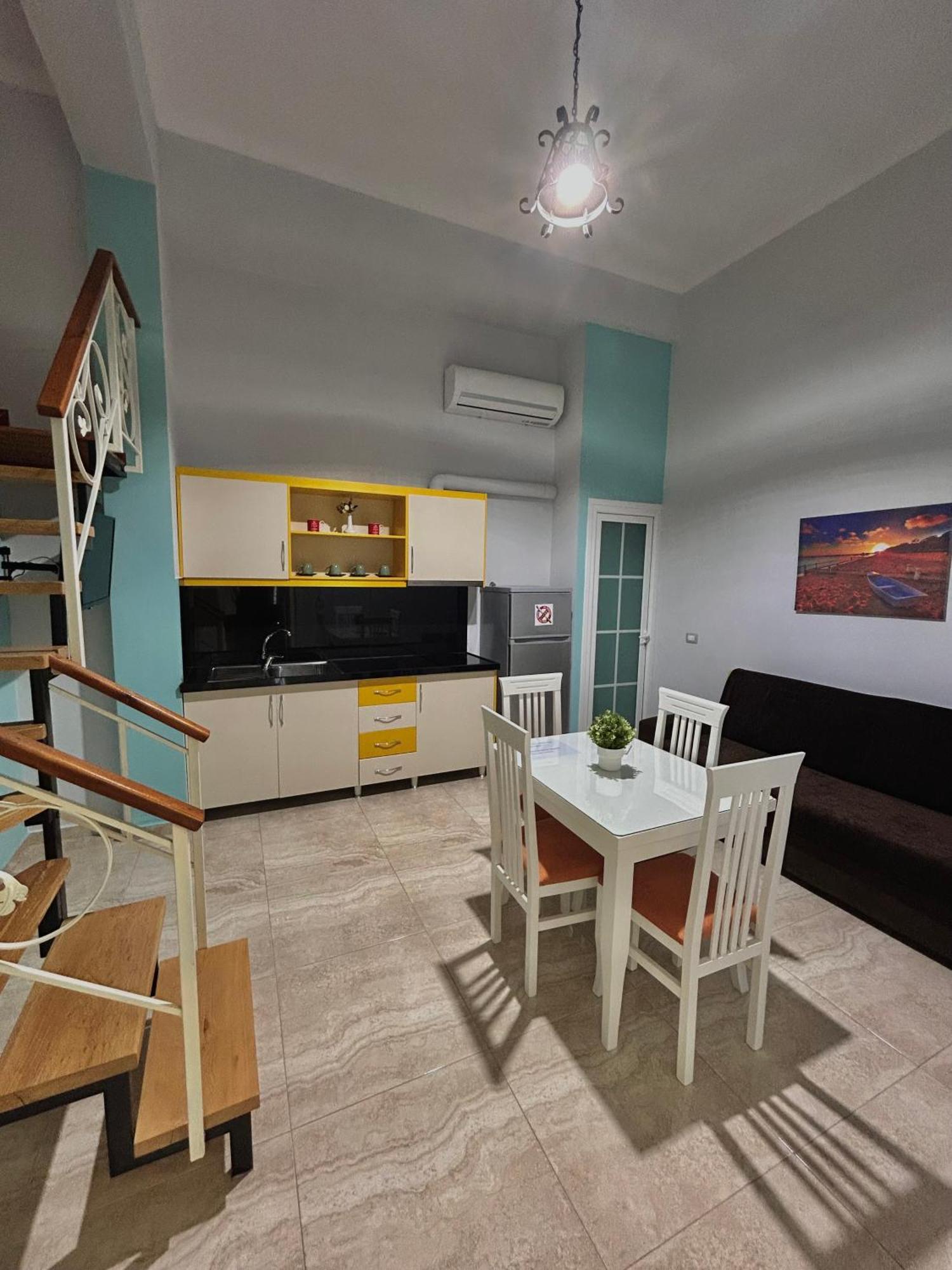 Crown Deluxe Apartments Sarandë Esterno foto