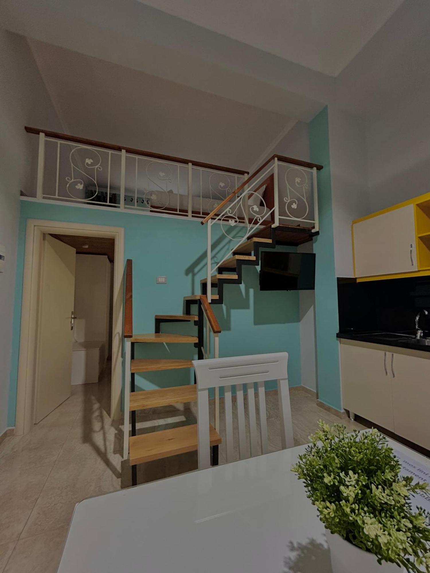 Crown Deluxe Apartments Sarandë Esterno foto